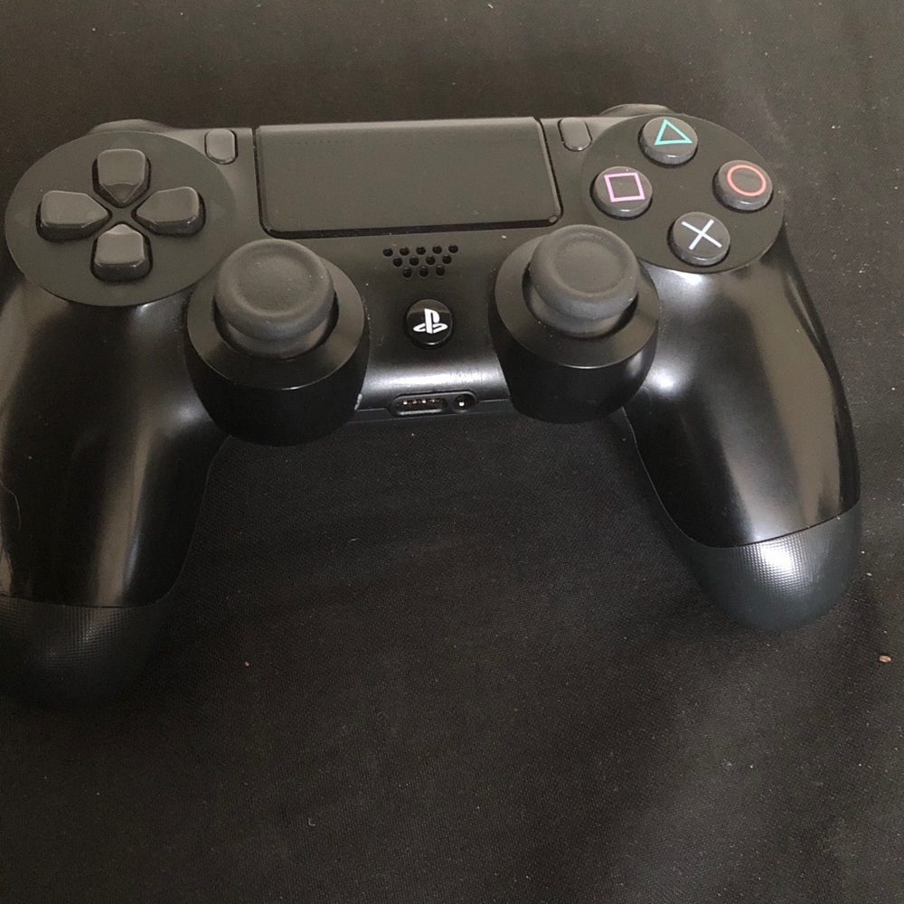 Playstation 4 With Controller . - Picture 8 of 8